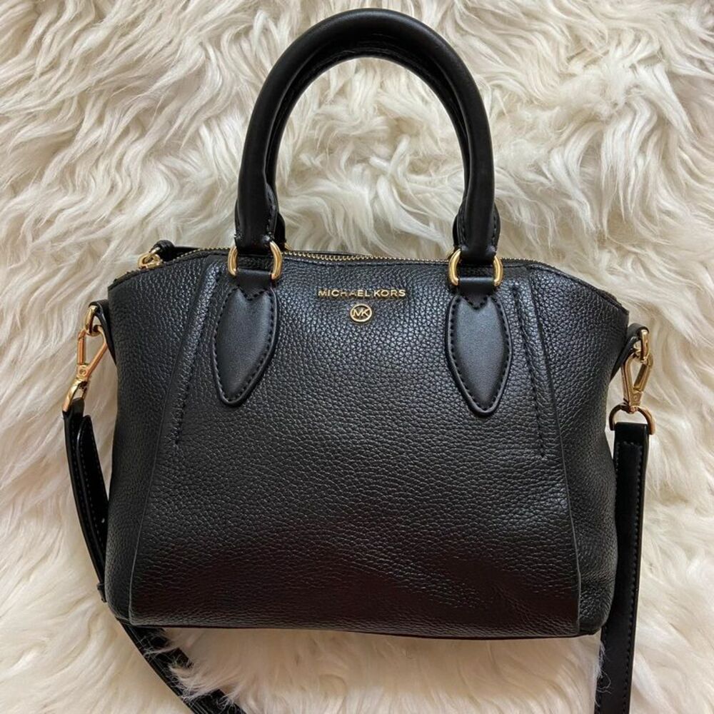 Black Michael Kors Crossbody Bag